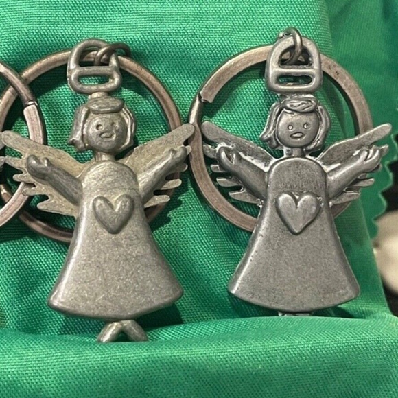 Lot of 3 Angel Key Chains Grey Metal with Grey Hearts Vintage - Picture 2 of 5